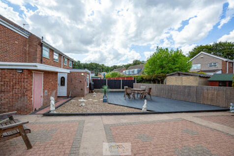 Back garden 1.6