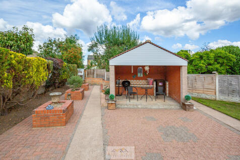 Back garden 1.4