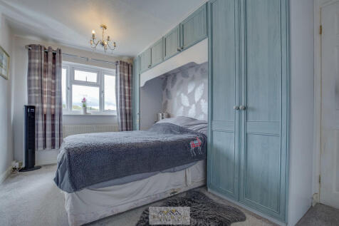 Bedroom 2.1