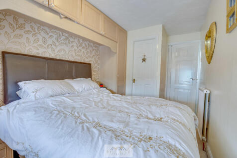 Bedroom 1.3