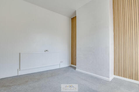 Bedroom 2.3