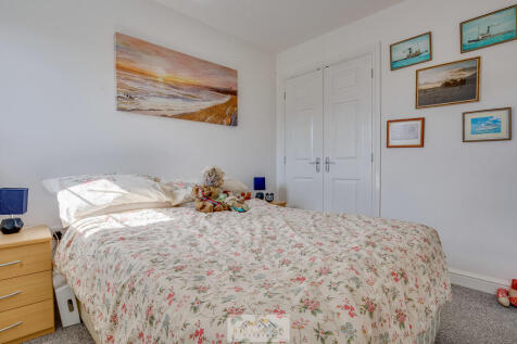 Bedroom 2.3
