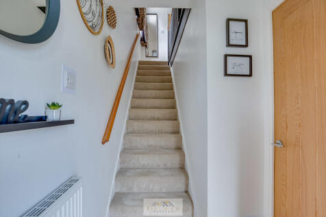 Entrance hall 1.2
