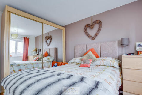 Bedroom 1.3