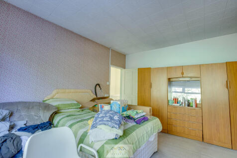 Bedroom 1.3