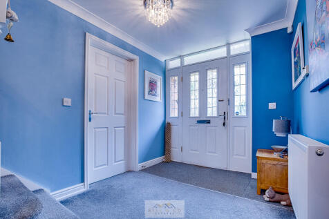 Entrance hall 1.1