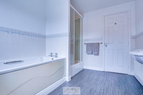 Bathroom 1.2