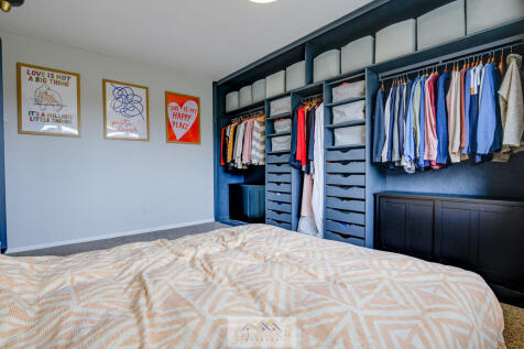 Bedroom 1.3