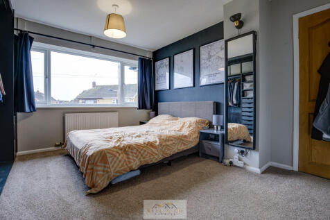 Bedroom 1.4