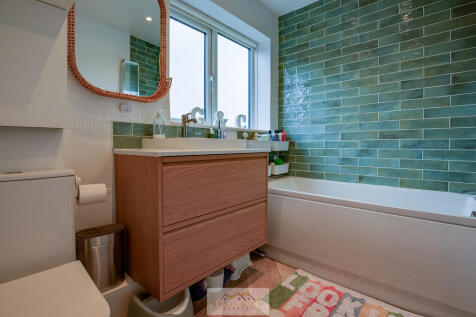 Bathroom 1.1