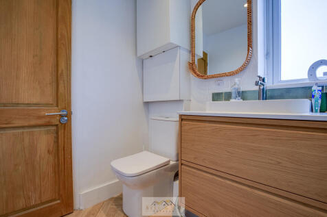 Bathroom 1.2