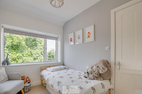 Bedroom 2.1
