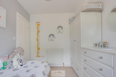 Bedroom 2.3