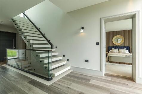 Sh Bedroom Landing