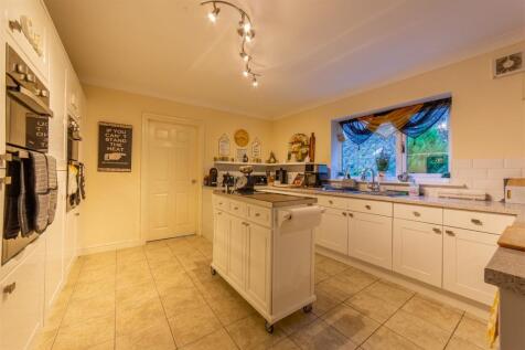 5 Snatchwood Court-23.jpg
