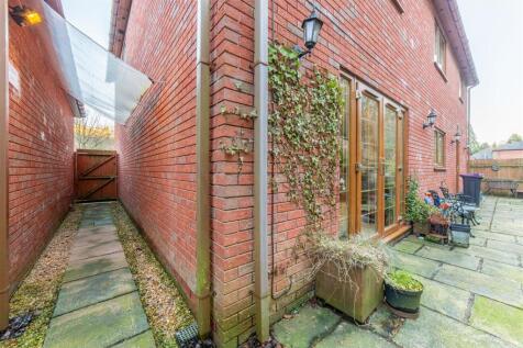 5 Snatchwood Court-37.jpg