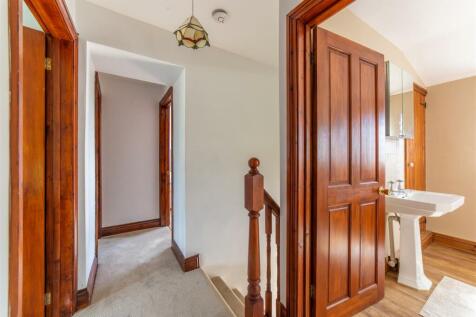 Wisteria Cottage-11.jpg
