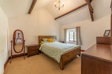 Wisteria Cottage-1.jpg