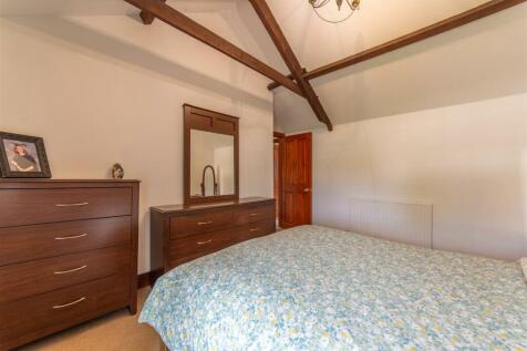 Wisteria Cottage-2.jpg