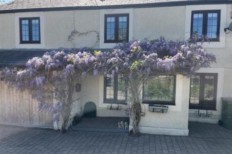 Wisteria Cottage 3.jpg