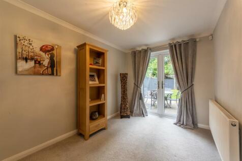 21 Gifford Close-10.jpg