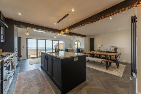 33 Greenwood Drive-22.jpg