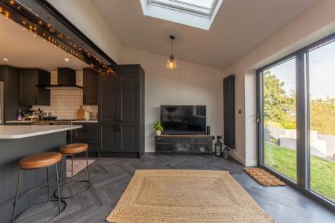 33 Greenwood Drive-30.jpg