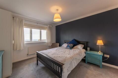 33 Greenwood Drive-8.jpg