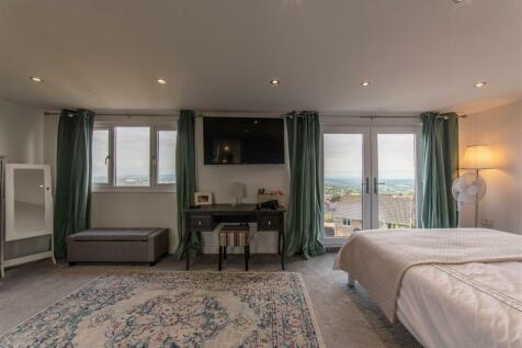 33 Greenwood Drive-7.jpg