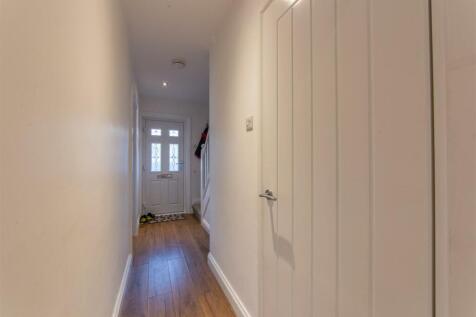 16 Clark Avenue-10.jpg