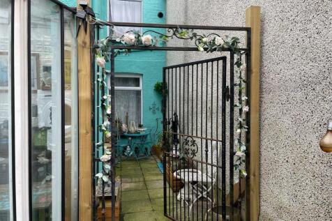 14 Bryn Terrace 16.jpeg
