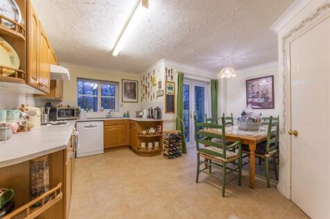 37 Birch Grove-16.jpg