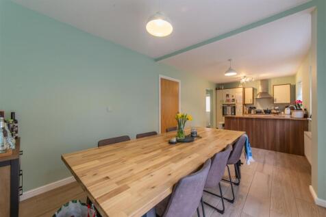 133 Parc Panteg-23.jpg
