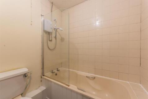 147 Gifford Close-6.jpg