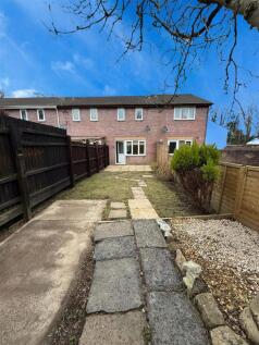 GIFFORD CLOSE.jpg