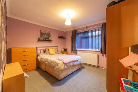 136 Edlogan Way-30.jpg