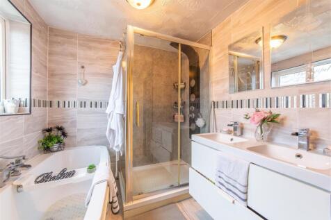 697 Monnow Way-13.jpg
