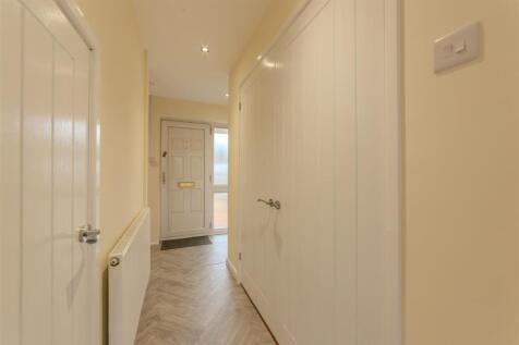 97 Llewelyn Road-8.jpg
