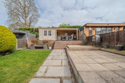 15 Beechcroft Road-3.jpg