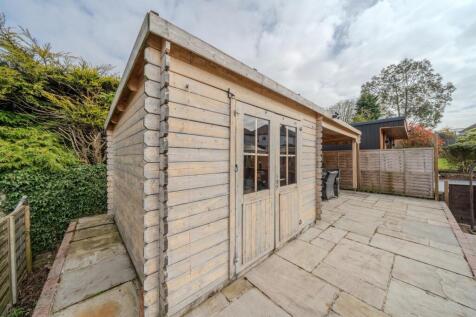 15 Beechcroft Road-5.jpg