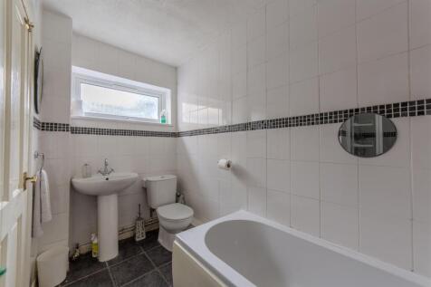 37 Wainfelin Road-16.jpg
