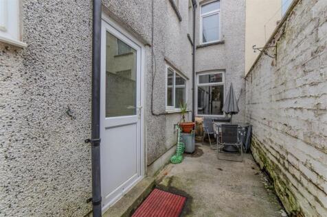 37 Wainfelin Road-22.jpg