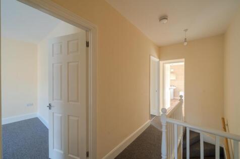 70 Hanbury Road-6.jpg