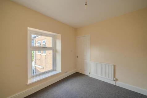 70 Hanbury Road-7.jpg
