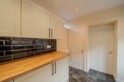 70 Hanbury Road-19.jpg