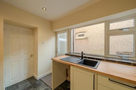70 Hanbury Road-20.jpg