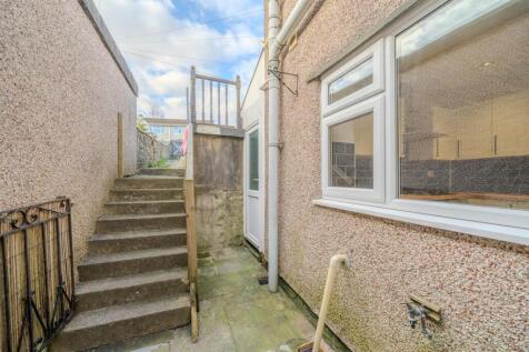 70 Hanbury Road-22.jpg
