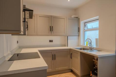 4 Park St New-8.jpg