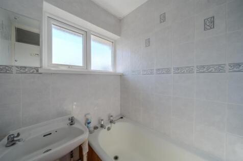 187 Henllys Way-6.jpg