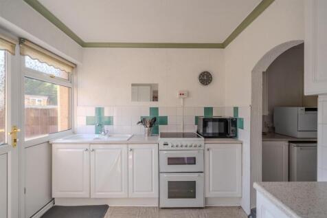 20 Radnor Way-14.jpg